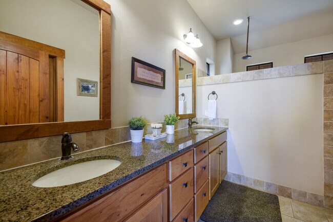 Building Photo - 7221 Trident-SI ID1521782P