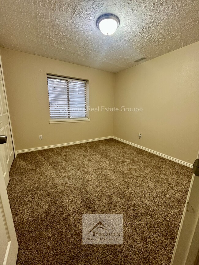 Building Photo - 75 Rising Sun Terrace