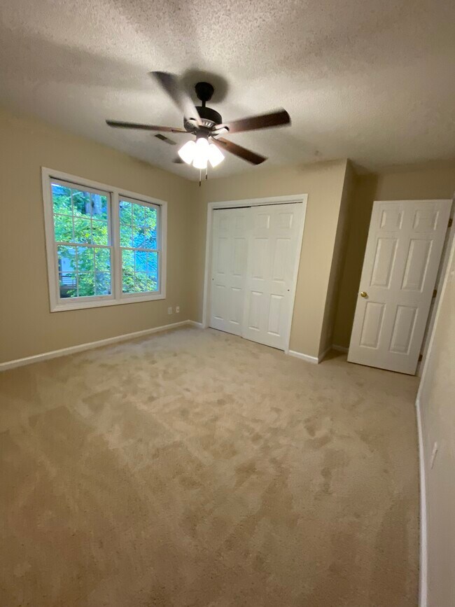 Building Photo - 201 Mint Hill Dr