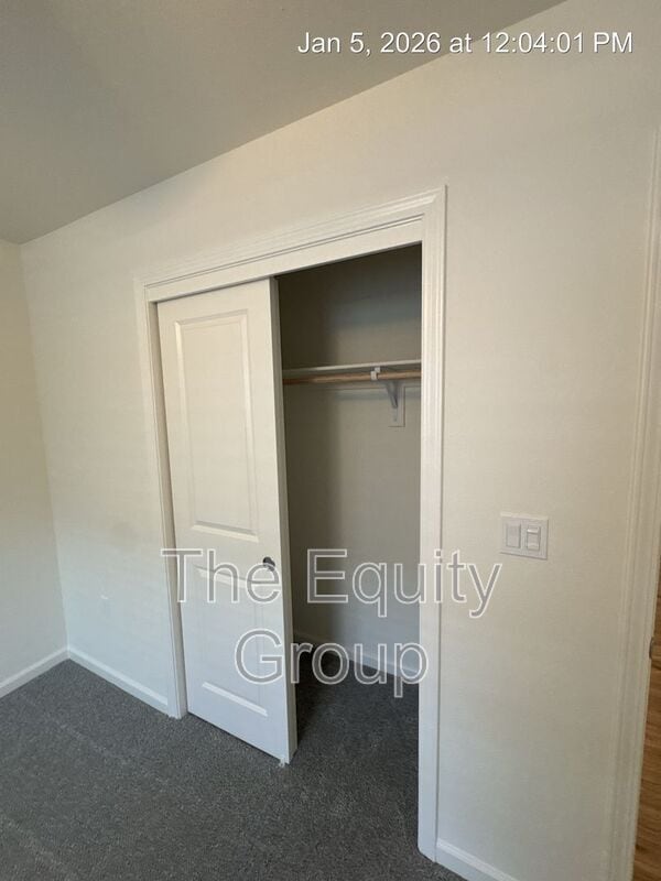 Building Photo - 7064 W Wren Ave