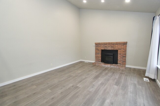 Building Photo - 11887 W Alfred St