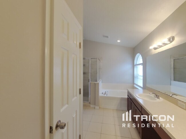 Building Photo - 10610 Little Bend Ln