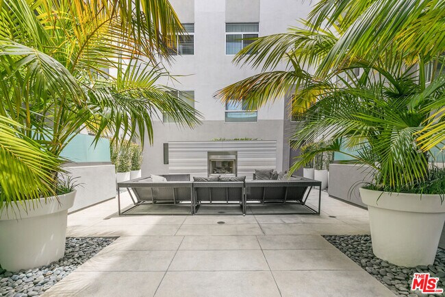 Building Photo - 1730 Sawtelle Blvd