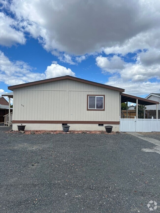 Building Photo - 3 Bedroom 2 Bath Home for Rent in Ephrata