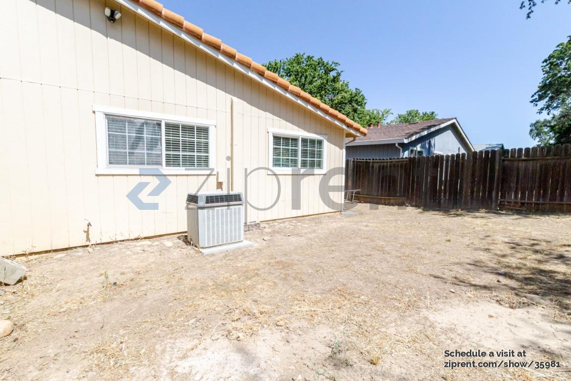 Building Photo - 10978 Hirschfeld Way