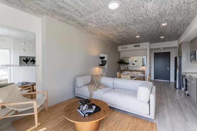 Building Photo - 23 NE 17th Ter