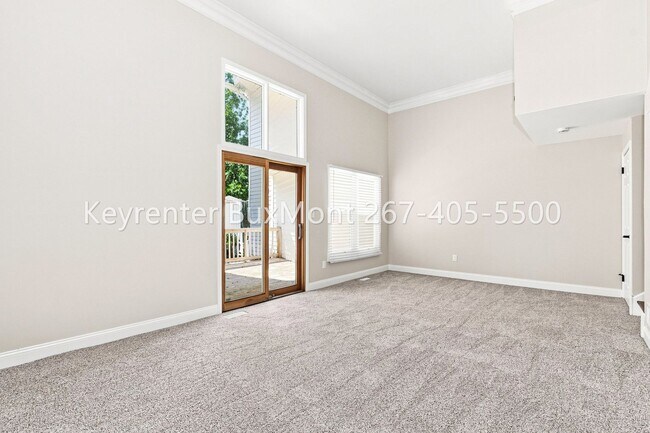 Building Photo - 102 Solway Cir
