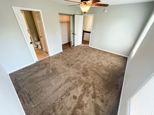 Building Photo - Beautiful 3-story 2 bedroom, 2 1/2 bathroom townhome in Winston Salem
