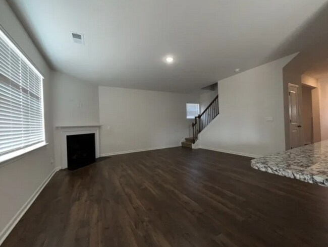 Building Photo - Beautiful Piedmont Home