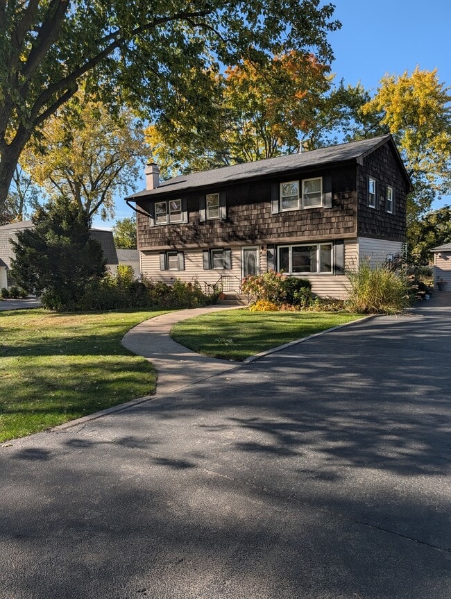 Building Photo - 342 Sunrise Ave