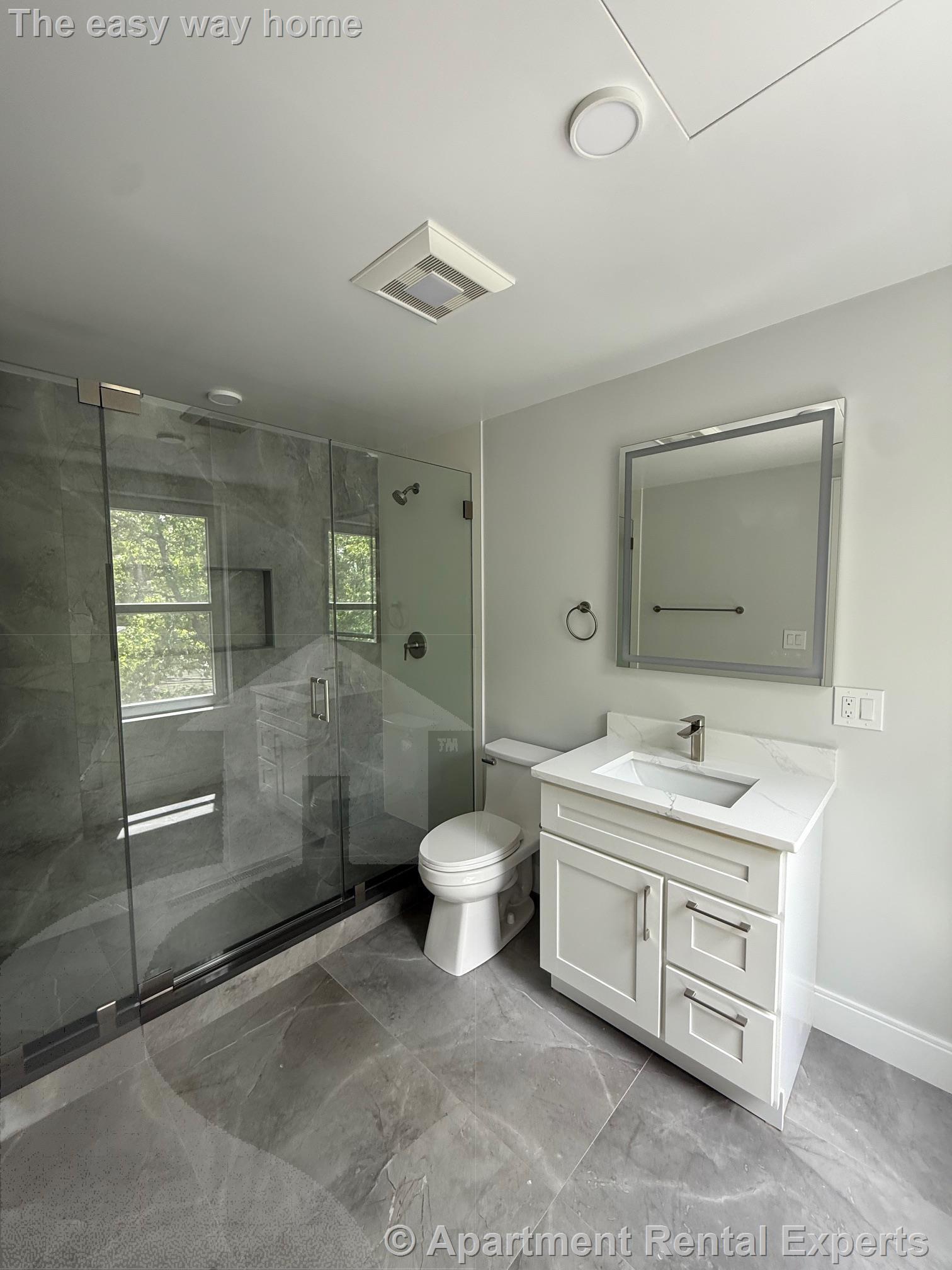 Building Photo - 35 Gore St