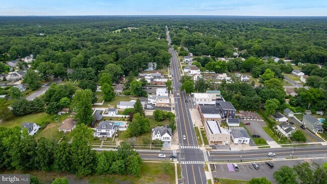 Building Photo - 416 Raritan Ave
