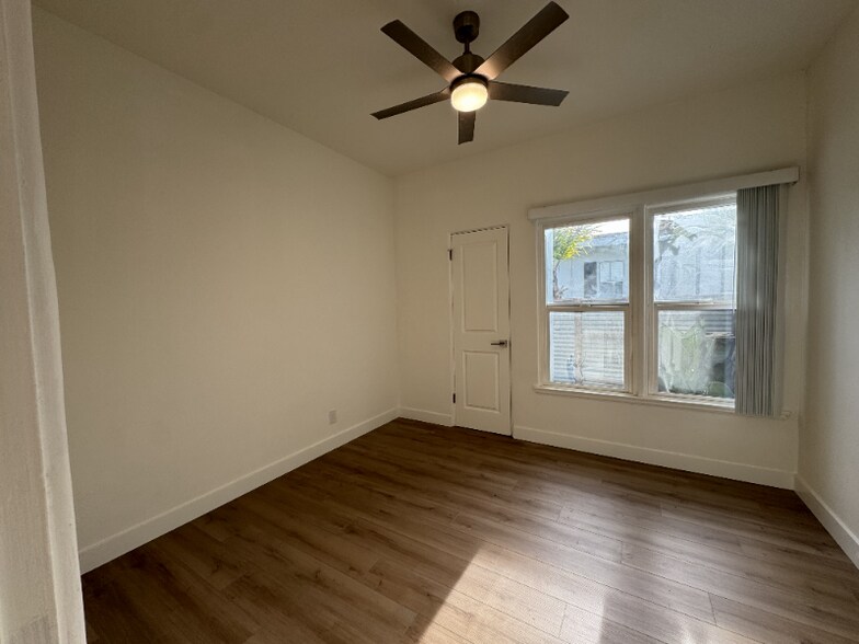 Building Photo - 2317 Ocean Park Blvd