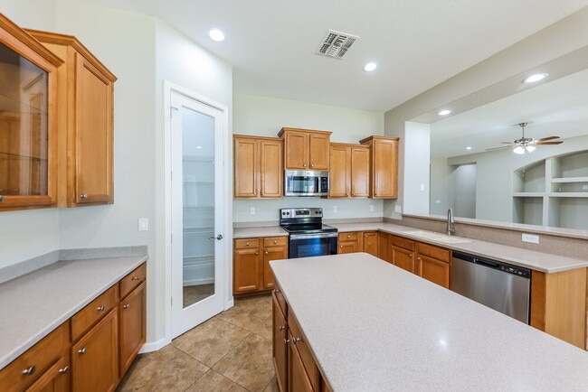 Building Photo - 1812 E South Mountain Ave