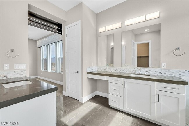 Building Photo - 4008 Desert Trce Ct