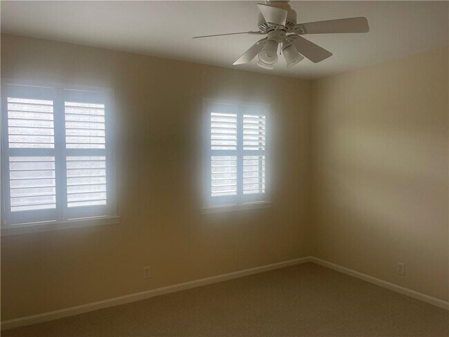 Building Photo - 104 Courtyard Villas Ln