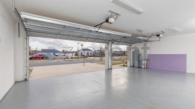 Building Photo - 5721 SW 92nd Pl