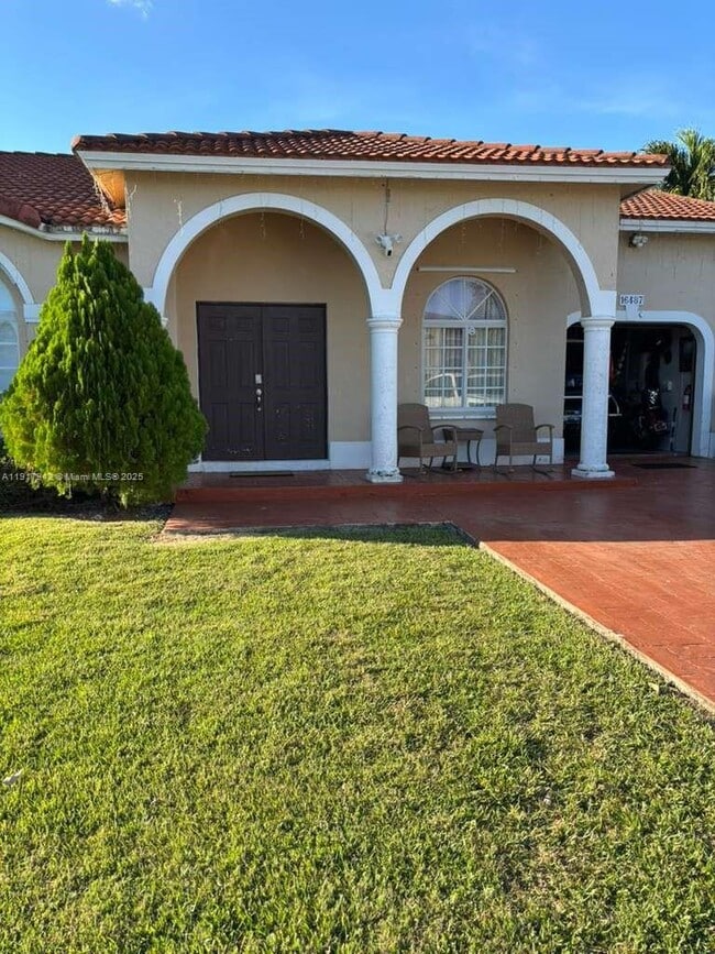 Building Photo - 16487 SW 56th Terrace