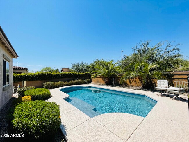 Building Photo - 3104 E Wildhorse Ct