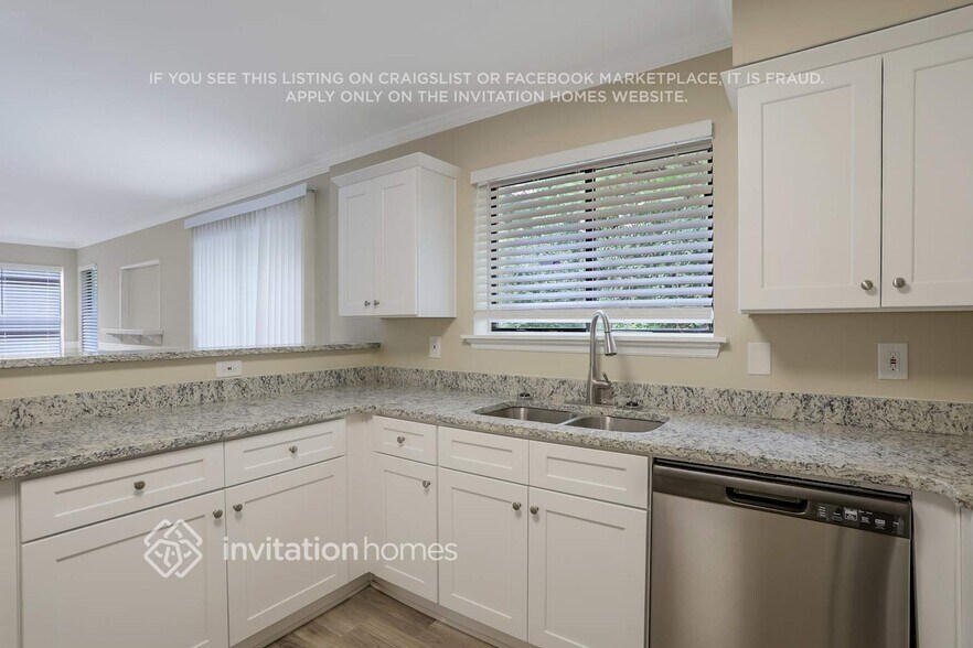 Building Photo - 1006 Chapman Cir