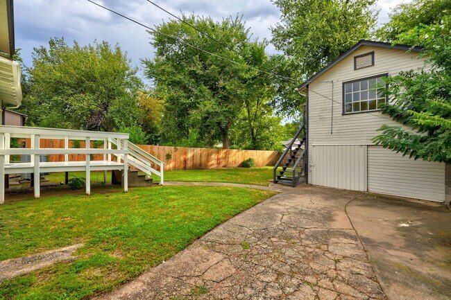 Building Photo - Live Big in OKC | 4 Beds, Fenced Yard & Gu...
