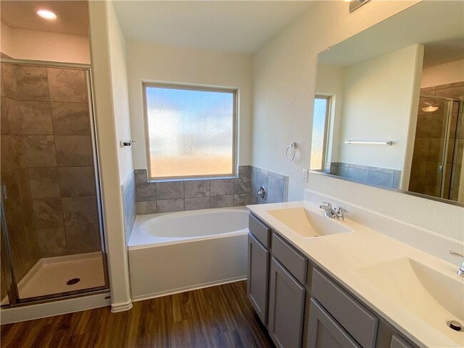 Building Photo - 301 Greatest Gift Wy