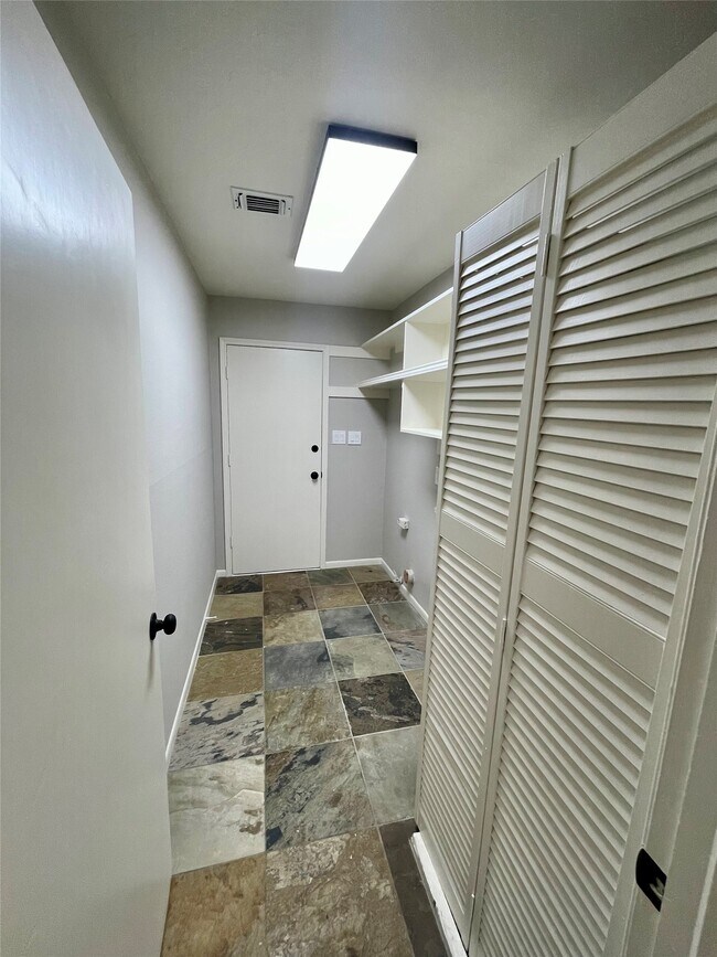 Building Photo - 12854 Westhorpe Dr
