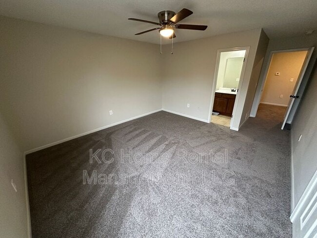 Building Photo - 820 167th Ct