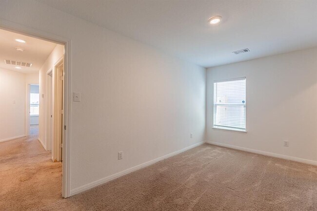 Building Photo - 18408 Speculator Ln