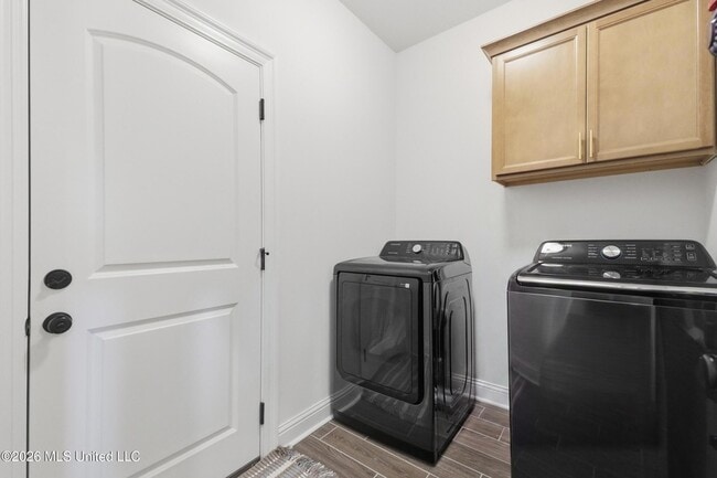 Building Photo - 15065 High Point Dr