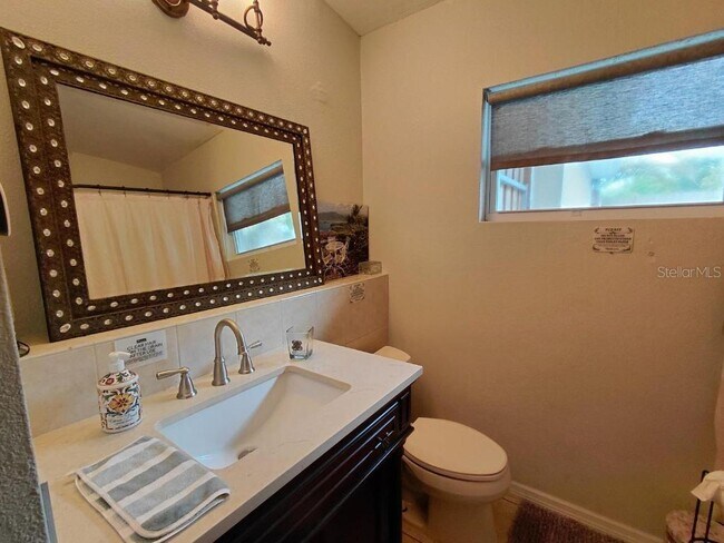 Building Photo - 3530 Schwalbe Dr