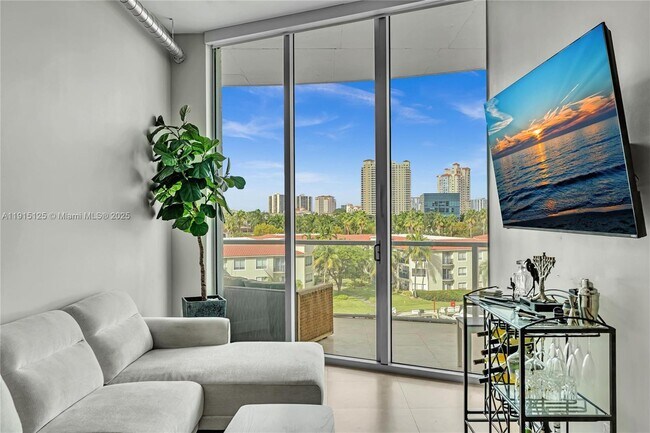 Building Photo - 3029 NE 188th St