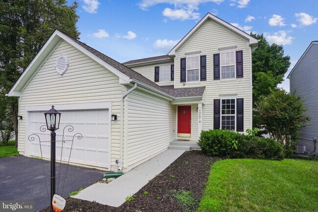 Building Photo - 4957 Breeze Way