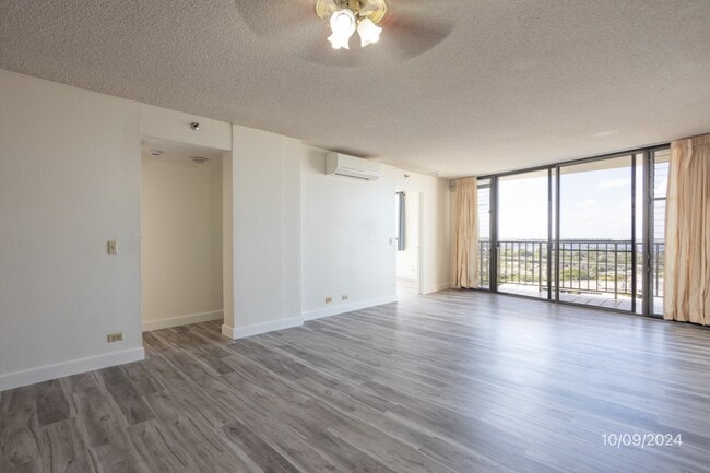 Building Photo - 351-351 Koauka Loop
