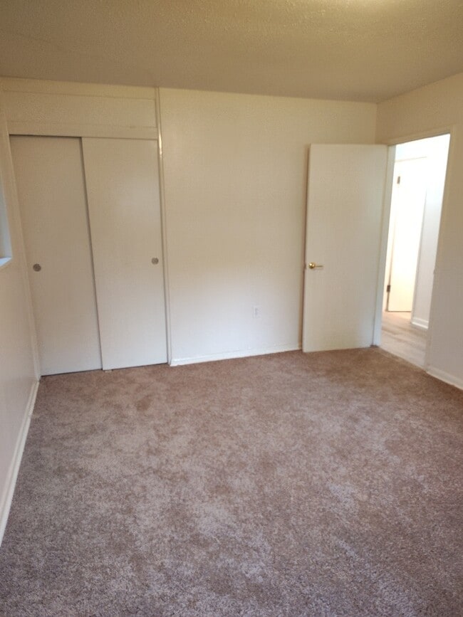 Building Photo - 5344 Queen Mary Ln