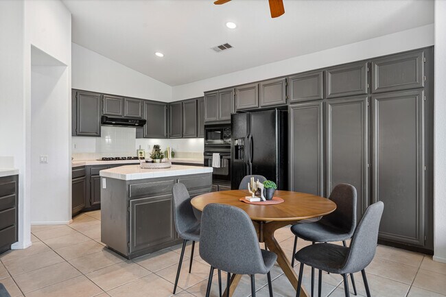 Building Photo - 67600 S Laguna Dr