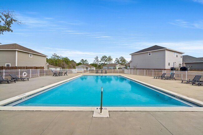 Building Photo - 43 Brandywine Rd