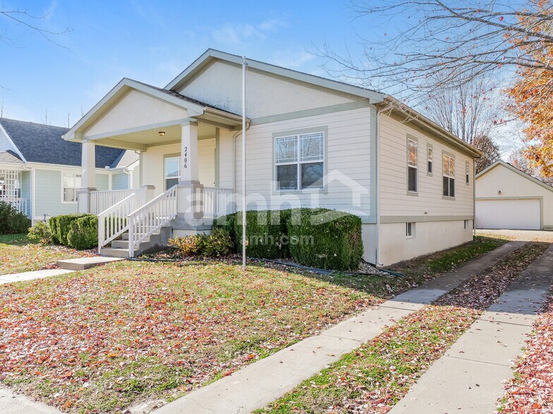 Building Photo - 2406 Fairfield Rd