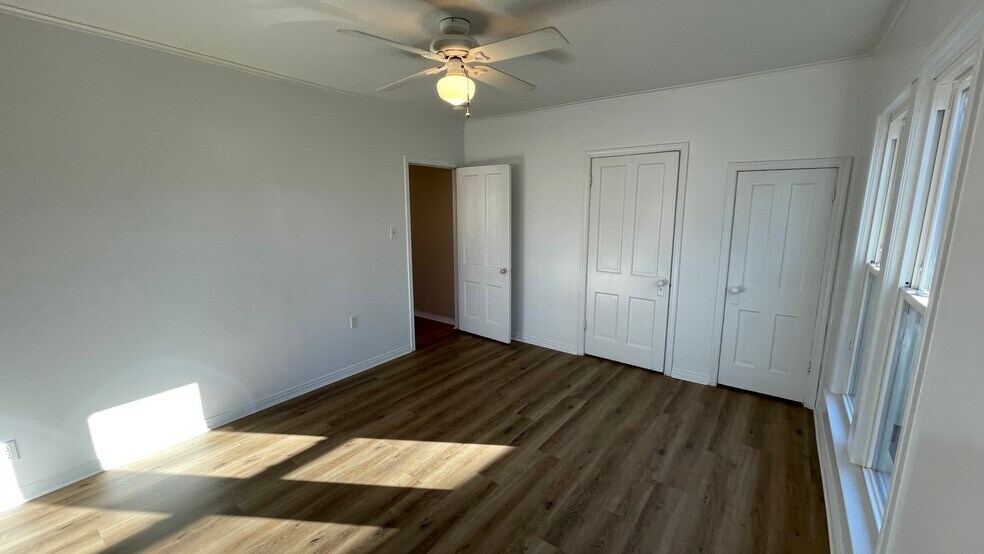 Building Photo - 315 East Logan Avenue