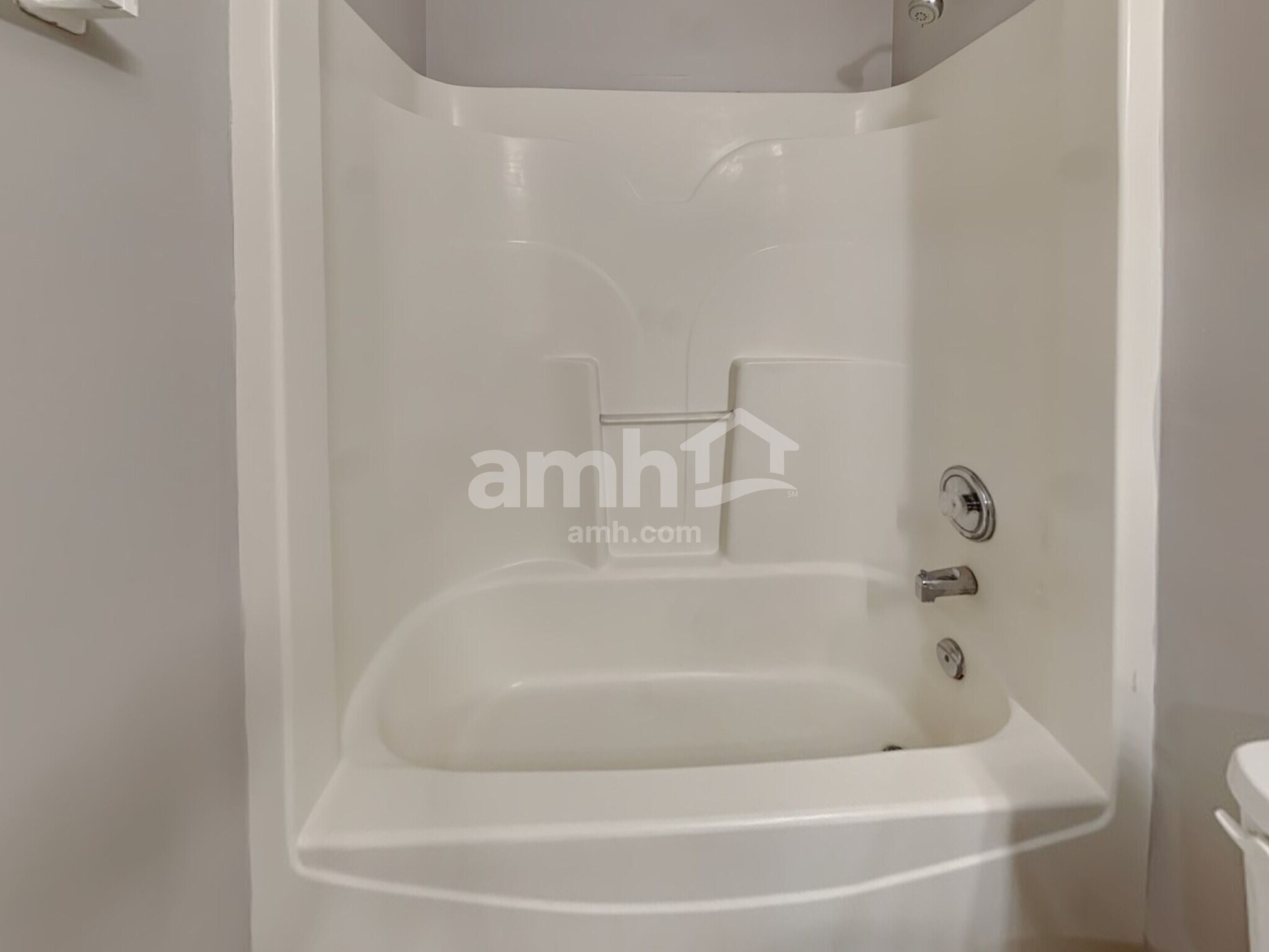 Building Photo - 14 Rolling Hills Ct