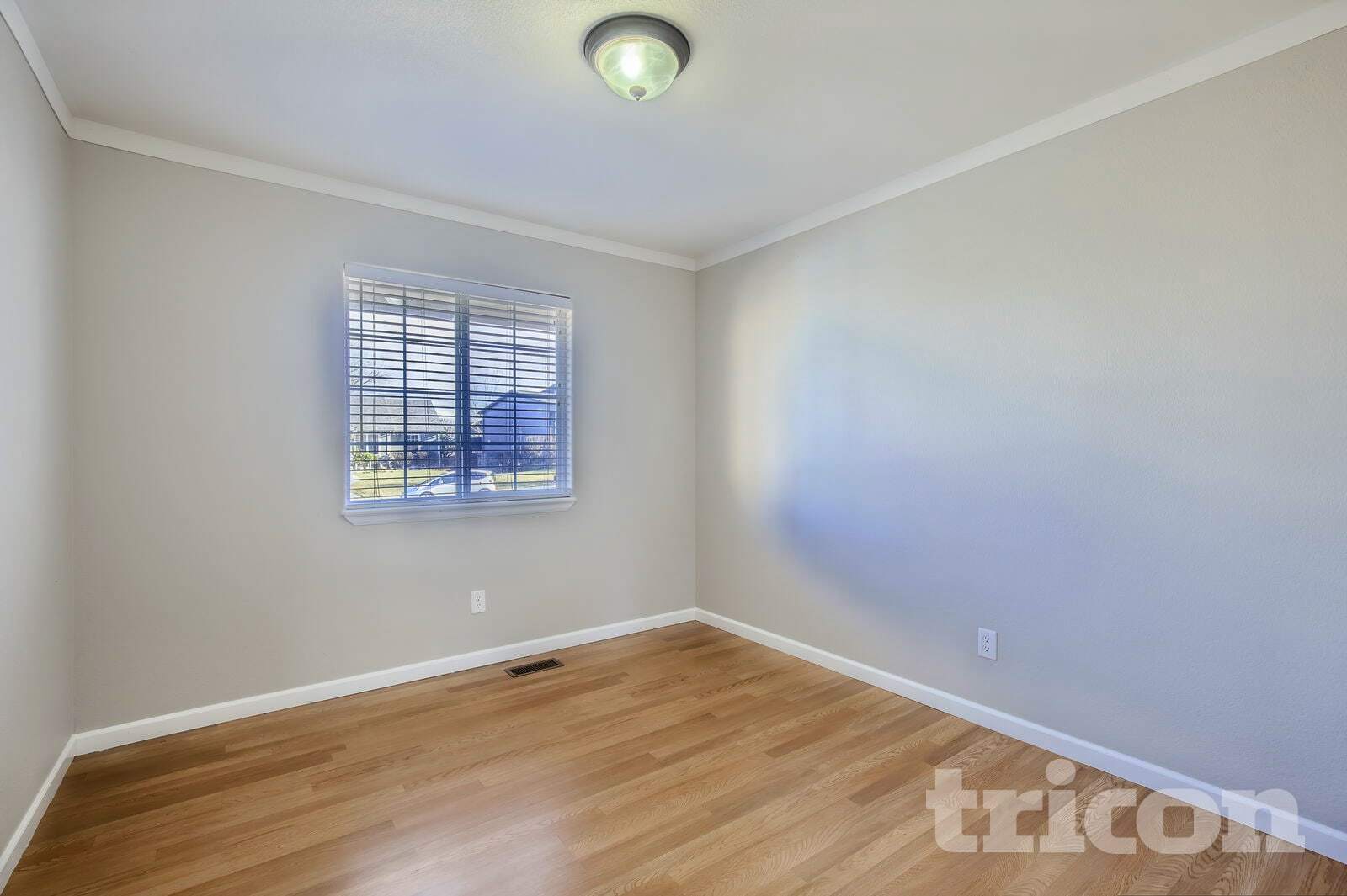 Building Photo - 1711 86th Ave