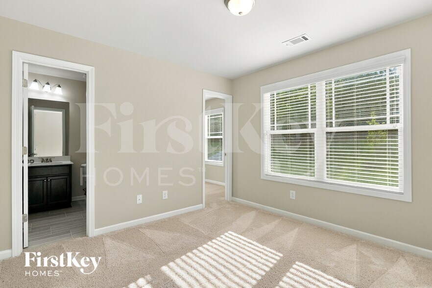 Building Photo - 3929 Camden Ct