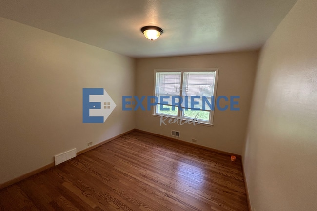 Building Photo - 1208 E 30th St