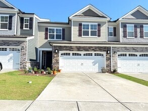 Building Photo - 4 Bedroom Luxury Townhome in Apex