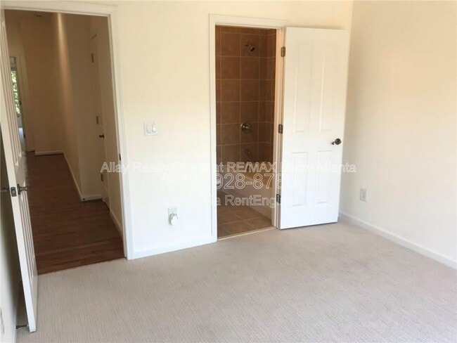 Building Photo - 2673 Rivers Edge Dr NE