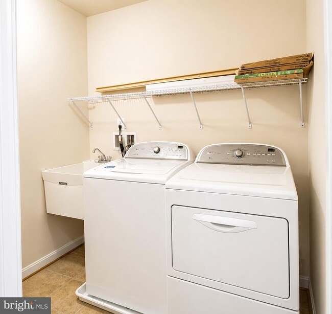 Building Photo - 15329 Colonel Tansill Ct