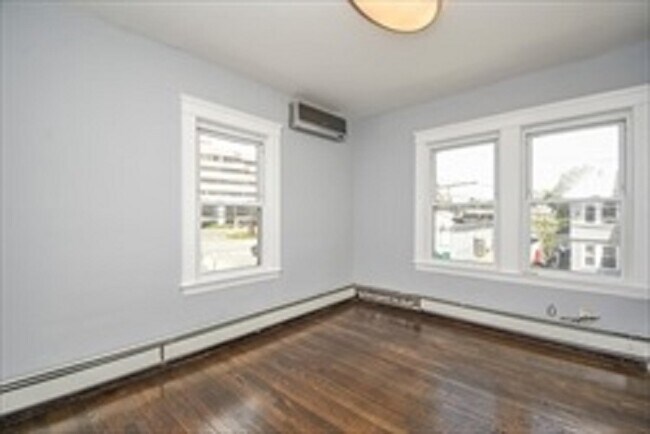 Building Photo - 44 eddy St