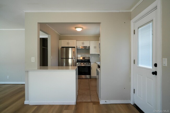 Building Photo - 59 Troy Ave
