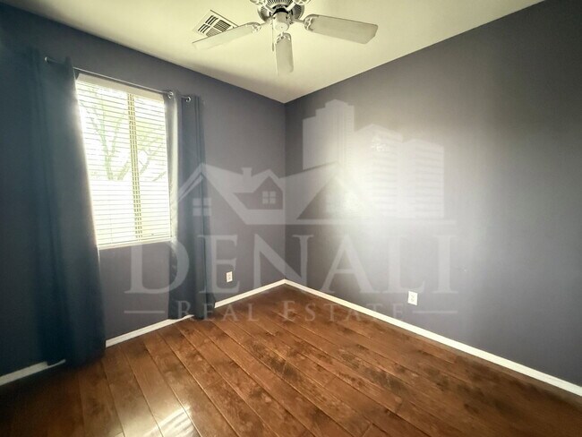 Building Photo - 1737 W Seagull Ct