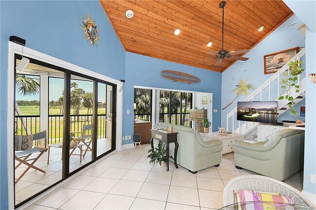 Building Photo - 324 Golfview Cir